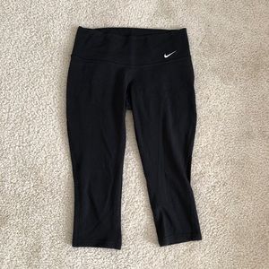 Nike capris leggings